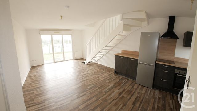 Appartement T3 à louer - 3 pièces - 60.03 m2 - AUREILHAN - 65 - MIDI-PYRENEES - Century 21 Gm Immobilier