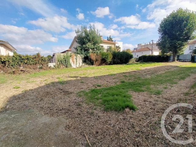 Afficher la photo en grand terrain à vendre - 803.0 m2 - TARBES - 65 - MIDI-PYRENEES - Century 21 Gm Immobilier