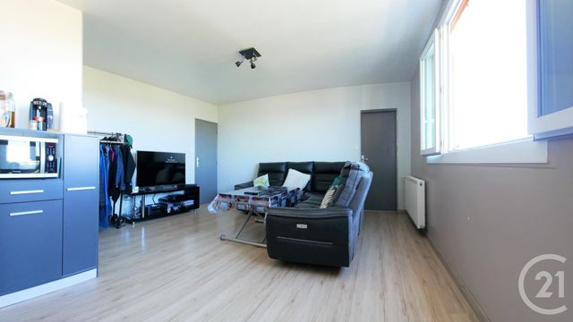 Afficher la photo en grand Appartement T3 à vendre - 3 pièces - 50.45 m2 - TARBES - 65 - MIDI-PYRENEES - Century 21 Gm Immobilier