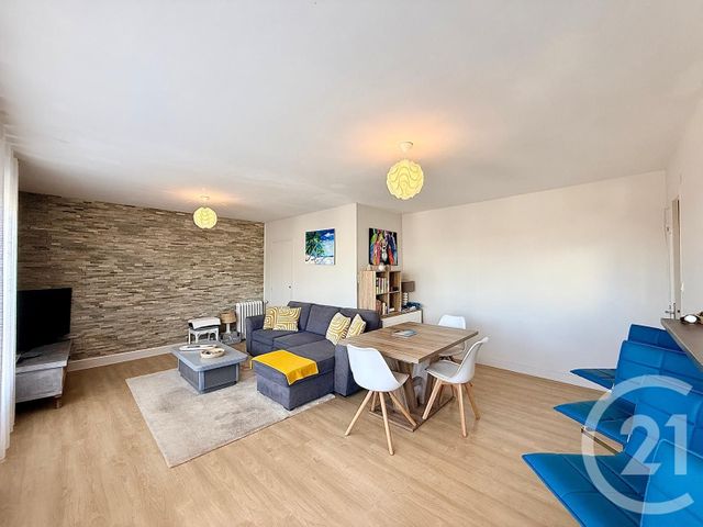 Appartement T3 à vendre - 3 pièces - 70.94 m2 - TARBES - 65 - MIDI-PYRENEES - Century 21 Gm Immobilier