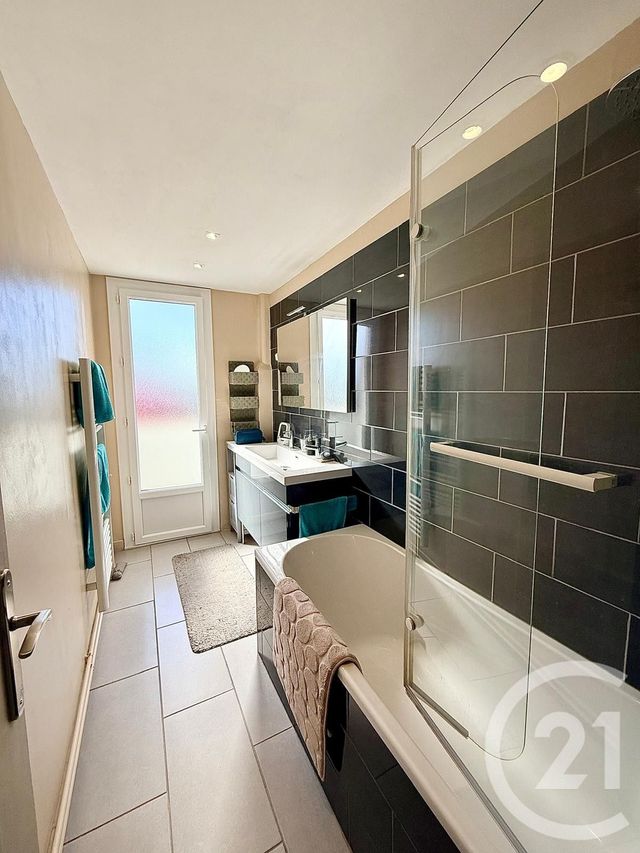 Appartement T3 à vendre - 3 pièces - 70.94 m2 - TARBES - 65 - MIDI-PYRENEES - Century 21 Gm Immobilier