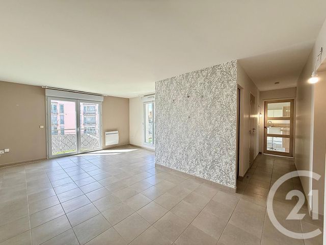 Appartement T3 à vendre - 3 pièces - 76.18 m2 - TARBES - 65 - MIDI-PYRENEES - Century 21 Gm Immobilier