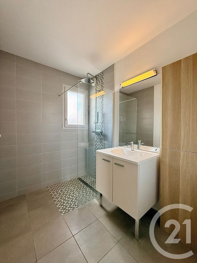 Appartement T3 à vendre - 3 pièces - 76.18 m2 - TARBES - 65 - MIDI-PYRENEES - Century 21 Gm Immobilier