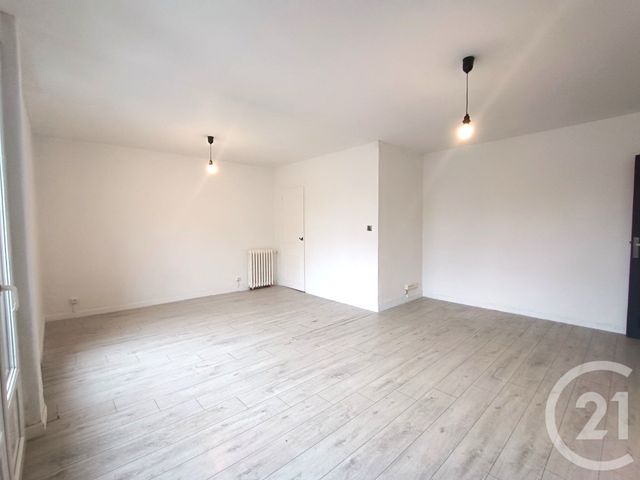 Appartement F3 bis à vendre - 4 pièces - 70.22 m2 - TARBES - 65 - MIDI-PYRENEES - Century 21 Gm Immobilier