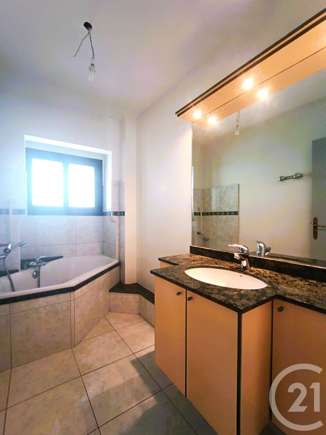 Appartement F3 à vendre - 4 pièces - 77.76 m2 - TARBES - 65 - MIDI-PYRENEES - Century 21 Gm Immobilier