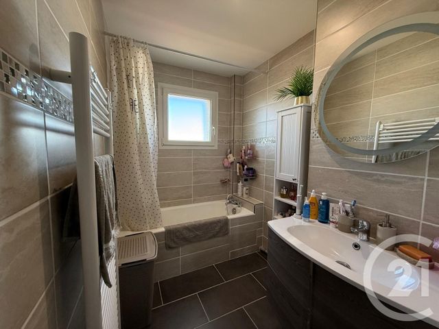 Afficher la photo en grand Appartement F3 à vendre - 3 pièces - 64.77 m2 - AUREILHAN - 65 - MIDI-PYRENEES - Century 21 Gm Immobilier