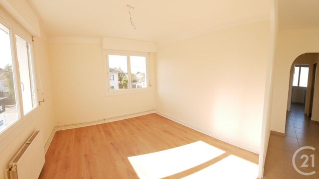 Appartement T3 à louer - 3 pièces - 82.1 m2 - TARBES - 65 - MIDI-PYRENEES - Century 21 Gm Immobilier