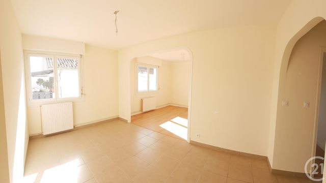 Appartement T3 à louer - 3 pièces - 82.1 m2 - TARBES - 65 - MIDI-PYRENEES - Century 21 Gm Immobilier