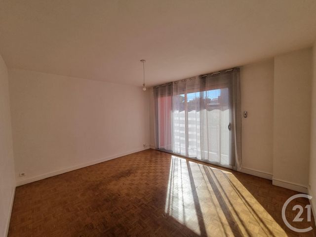 Appartement T3 à louer - 3 pièces - 54.19 m2 - TARBES - 65 - MIDI-PYRENEES - Century 21 Gm Immobilier