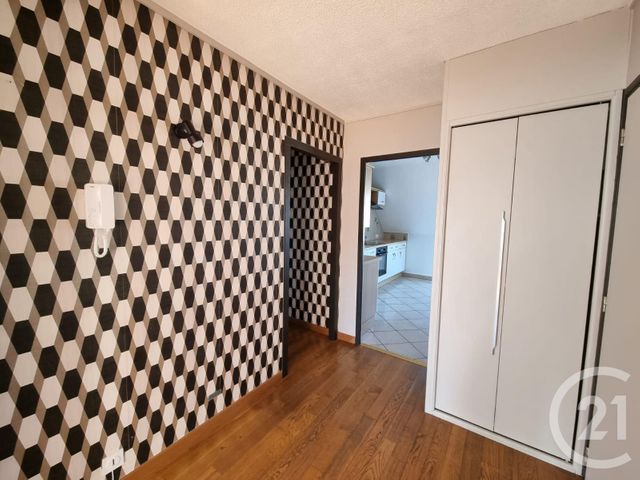 Appartement T2 à louer - 2 pièces - 65.37 m2 - TARBES - 65 - MIDI-PYRENEES - Century 21 Gm Immobilier