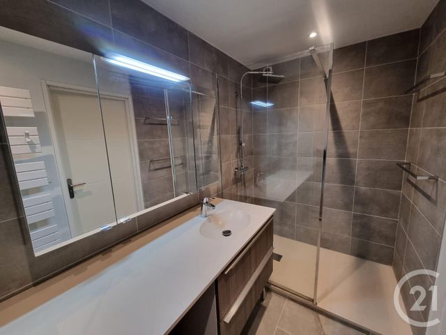 Appartement T2 à louer - 2 pièces - 65.37 m2 - TARBES - 65 - MIDI-PYRENEES - Century 21 Gm Immobilier