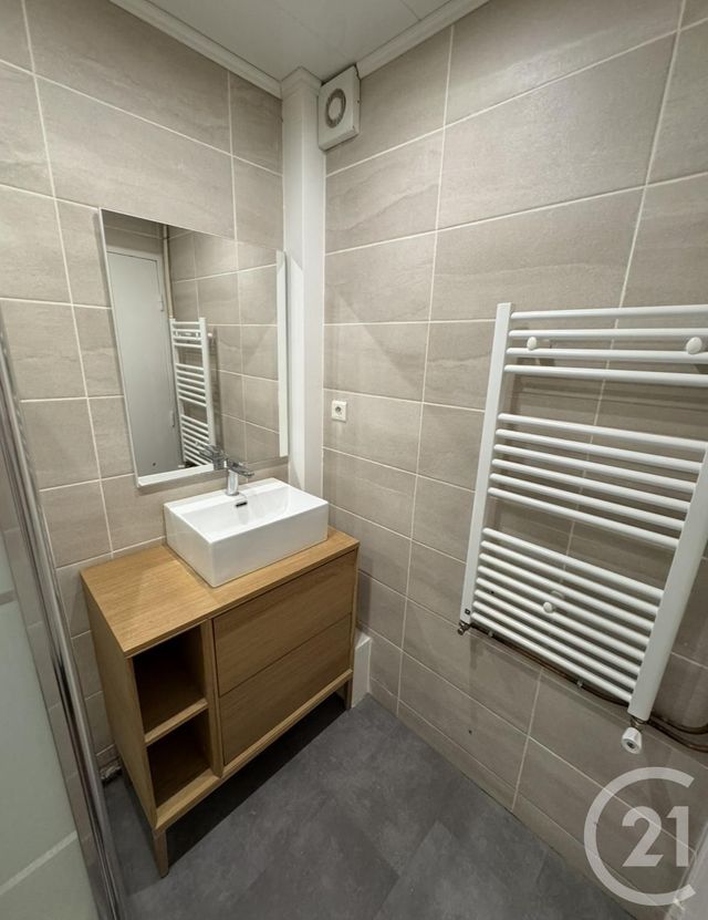 Appartement T3 à louer - 3 pièces - 59.41 m2 - TARBES - 65 - MIDI-PYRENEES - Century 21 Gm Immobilier
