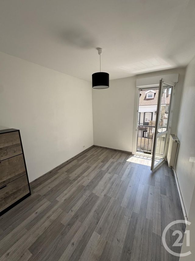 Appartement T3 à louer - 3 pièces - 59.41 m2 - TARBES - 65 - MIDI-PYRENEES - Century 21 Gm Immobilier