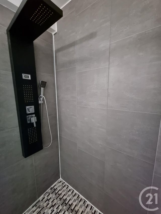 Appartement T3 à louer - 3 pièces - 62.24 m2 - TARBES - 65 - MIDI-PYRENEES - Century 21 Gm Immobilier