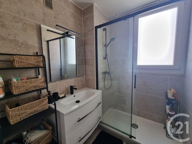 Appartement T3 à louer - 3 pièces - 75.12 m2 - TARBES - 65 - MIDI-PYRENEES - Century 21 Gm Immobilier