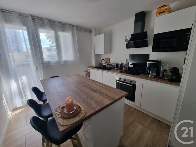 Appartement T3 à louer - 3 pièces - 75.12 m2 - TARBES - 65 - MIDI-PYRENEES - Century 21 Gm Immobilier