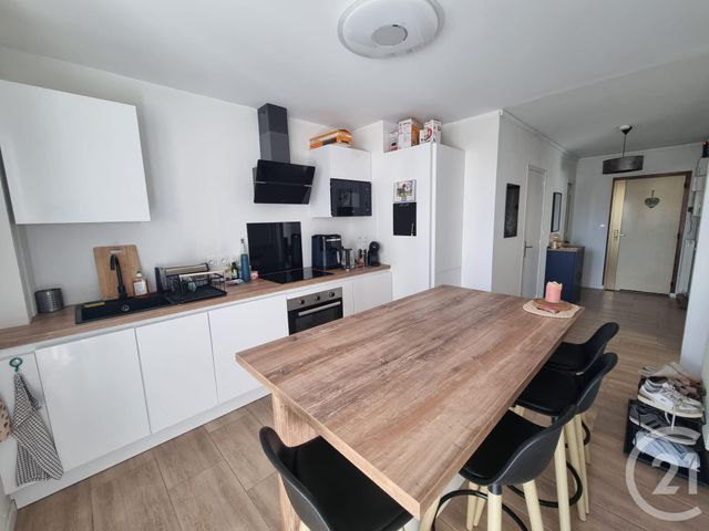 Appartement T3 à louer - 3 pièces - 75.12 m2 - TARBES - 65 - MIDI-PYRENEES - Century 21 Gm Immobilier
