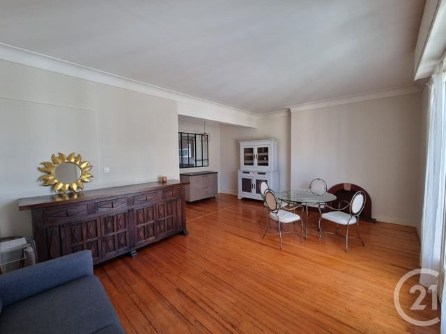 Appartement T4 à louer - 4 pièces - 110.0 m2 - TARBES - 65 - MIDI-PYRENEES - Century 21 Gm Immobilier