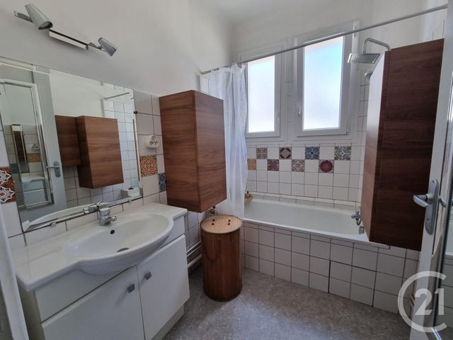 Appartement T4 à louer - 4 pièces - 110.0 m2 - TARBES - 65 - MIDI-PYRENEES - Century 21 Gm Immobilier