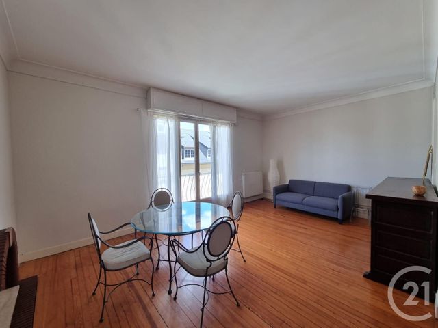 Appartement T4 à louer - 4 pièces - 110.0 m2 - TARBES - 65 - MIDI-PYRENEES - Century 21 Gm Immobilier