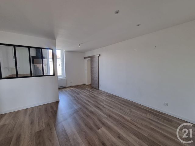 Appartement T3 à louer - 3 pièces - 62.51 m2 - TARBES - 65 - MIDI-PYRENEES - Century 21 Gm Immobilier