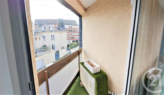 Appartement T2 à louer - 4 pièces - 52.67 m2 - TARBES - 65 - MIDI-PYRENEES - Century 21 Gm Immobilier
