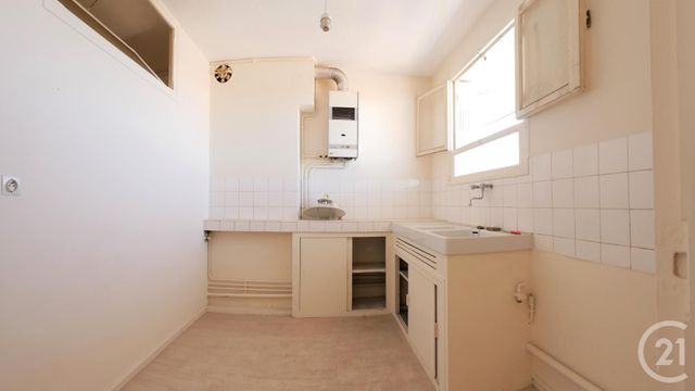 Appartement T3 à vendre - 3 pièces - 56.0 m2 - TARBES - 65 - MIDI-PYRENEES - Century 21 Gm Immobilier Appartement T3 à vendre - 3 pièces - 56.0 m2 - TARBES - 65 - MIDI-PYRENEES - Century 21 Gm Immobilier