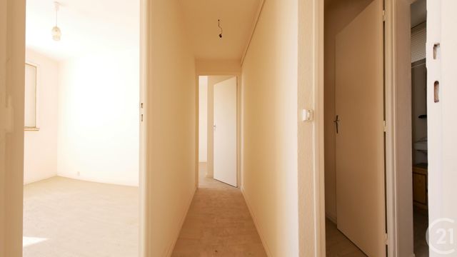 Appartement T3 à vendre - 3 pièces - 56.0 m2 - TARBES - 65 - MIDI-PYRENEES - Century 21 Gm Immobilier Appartement T3 à vendre - 3 pièces - 56.0 m2 - TARBES - 65 - MIDI-PYRENEES - Century 21 Gm Immobilier