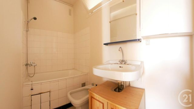 Appartement T3 à vendre - 3 pièces - 56.0 m2 - TARBES - 65 - MIDI-PYRENEES - Century 21 Gm Immobilier Appartement T3 à vendre - 3 pièces - 56.0 m2 - TARBES - 65 - MIDI-PYRENEES - Century 21 Gm Immobilier