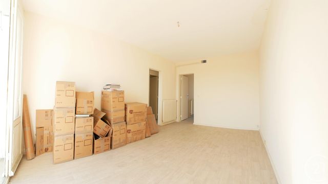 Appartement T3 à vendre - 3 pièces - 56.0 m2 - TARBES - 65 - MIDI-PYRENEES - Century 21 Gm Immobilier Appartement T3 à vendre - 3 pièces - 56.0 m2 - TARBES - 65 - MIDI-PYRENEES - Century 21 Gm Immobilier