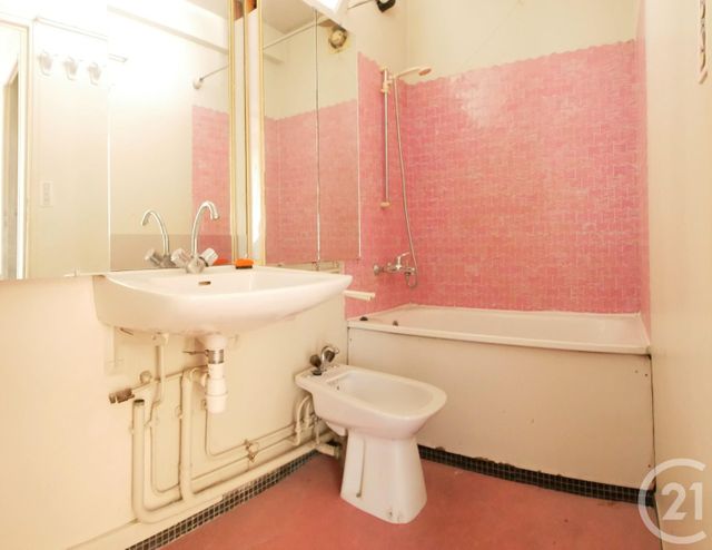 Appartement T3 à vendre - 3 pièces - 69.38 m2 - TARBES - 65 - MIDI-PYRENEES - Century 21 Gm Immobilier Appartement T3 à vendre - 3 pièces - 69.38 m2 - TARBES - 65 - MIDI-PYRENEES - Century 21 Gm Immobilier