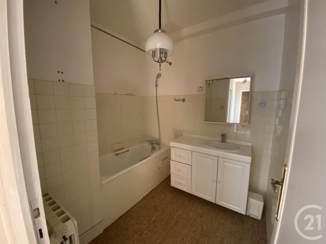 Afficher la photo en grand Appartement T4 à vendre - 4 pièces - 84.65 m2 - TARBES - 65 - MIDI-PYRENEES - Century 21 Gm Immobilier