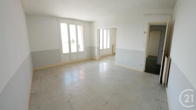 Afficher la photo en grand appartement à vendre - 4 pièces - 73.99 m2 - TARBES - 65 - MIDI-PYRENEES - Century 21 Gm Immobilier