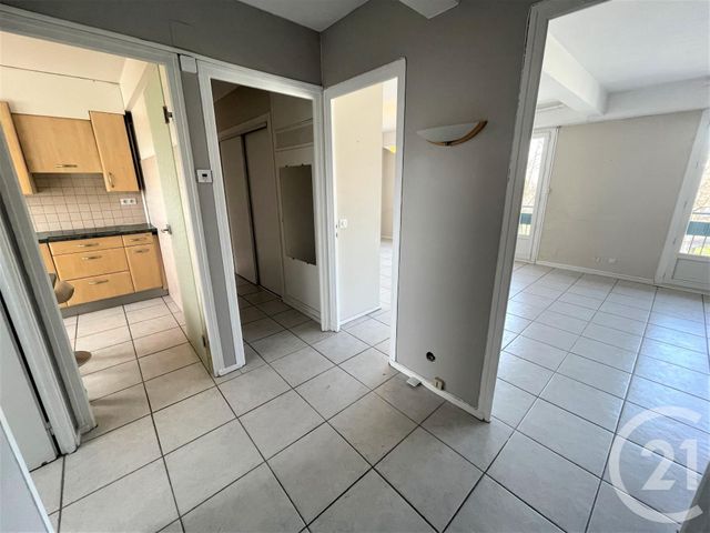 Afficher la photo en grand Appartement F3 à vendre - 3 pièces - 84.68 m2 - TARBES - 65 - MIDI-PYRENEES - Century 21 Gm Immobilier