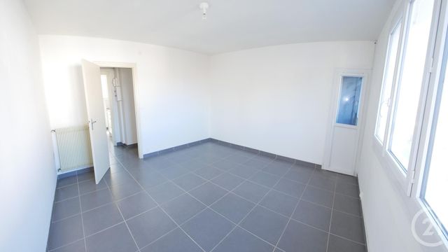 Appartement T3 à louer - 3 pièces - 57.32 m2 - TARBES - 65 - MIDI-PYRENEES - Century 21 Gm Immobilier Appartement T3 à louer - 3 pièces - 57.32 m2 - TARBES - 65 - MIDI-PYRENEES - Century 21 Gm Immobilier