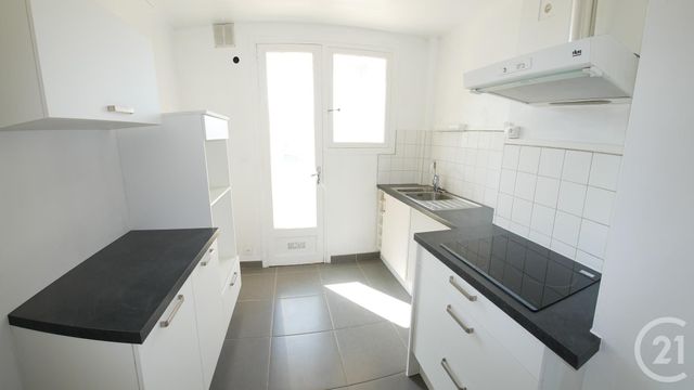 Appartement T3 à louer - 3 pièces - 57.32 m2 - TARBES - 65 - MIDI-PYRENEES - Century 21 Gm Immobilier Appartement T3 à louer - 3 pièces - 57.32 m2 - TARBES - 65 - MIDI-PYRENEES - Century 21 Gm Immobilier