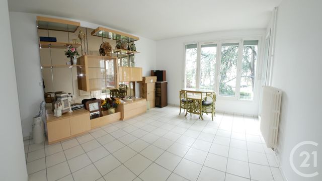 Appartement T4 à louer - 3 pièces - 65.58 m2 - TARBES - 65 - MIDI-PYRENEES - Century 21 Gm Immobilier Appartement T4 à louer - 3 pièces - 65.58 m2 - TARBES - 65 - MIDI-PYRENEES - Century 21 Gm Immobilier