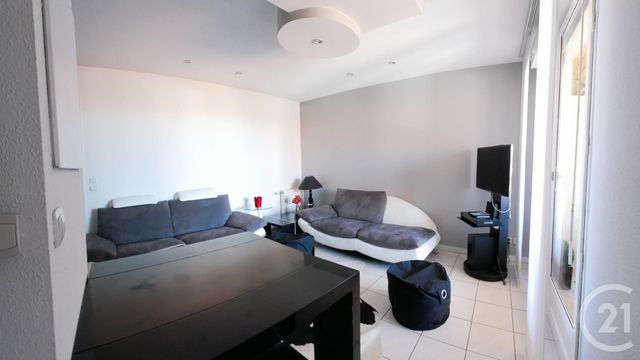 Appartement T3 à vendre - 3 pièces - 56.86 m2 - TARBES - 65 - MIDI-PYRENEES - Century 21 Gm Immobilier Appartement T3 à vendre - 3 pièces - 56.86 m2 - TARBES - 65 - MIDI-PYRENEES - Century 21 Gm Immobilier