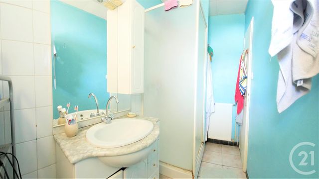 Afficher la photo en grand Appartement T4 à vendre - 4 pièces - 66.0 m2 - TARBES - 65 - MIDI-PYRENEES - Century 21 Gm Immobilier